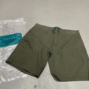 (2/$60)Taylrd never worn green shorts